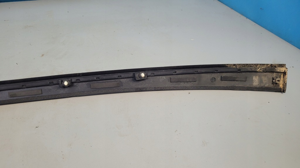 Hyundai i40 kombi 15r молдинг дах панорами ліва Недорого