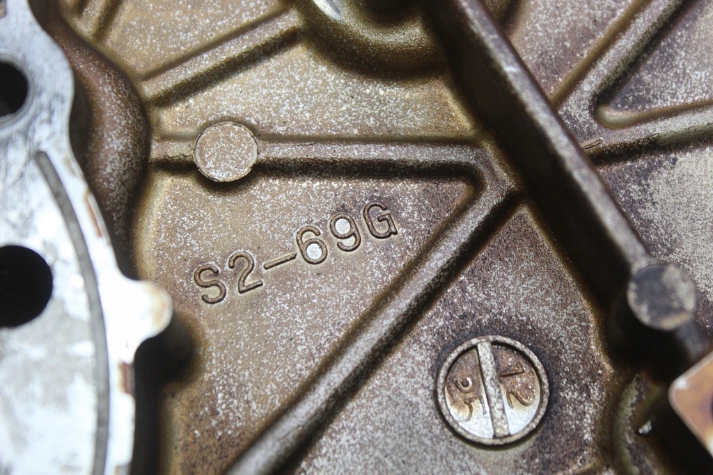 фото №8, Корпус распределительного вала насос масла suzuki swift jimny liana 1.3 b m13a