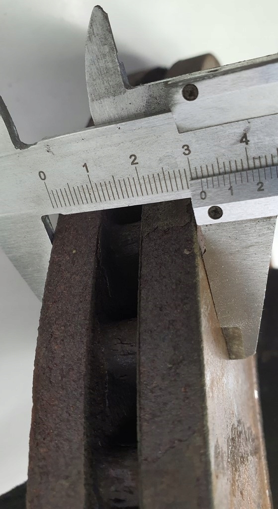 фото №5, Поворотний кулак лівий перед mercedes r w251 5.5 4matic