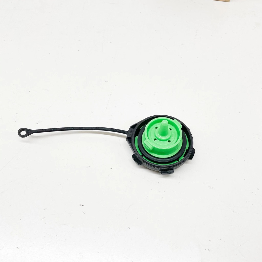 фото №8, Audi rs4 b9 fuel бак gas cap 8w0201550b oem