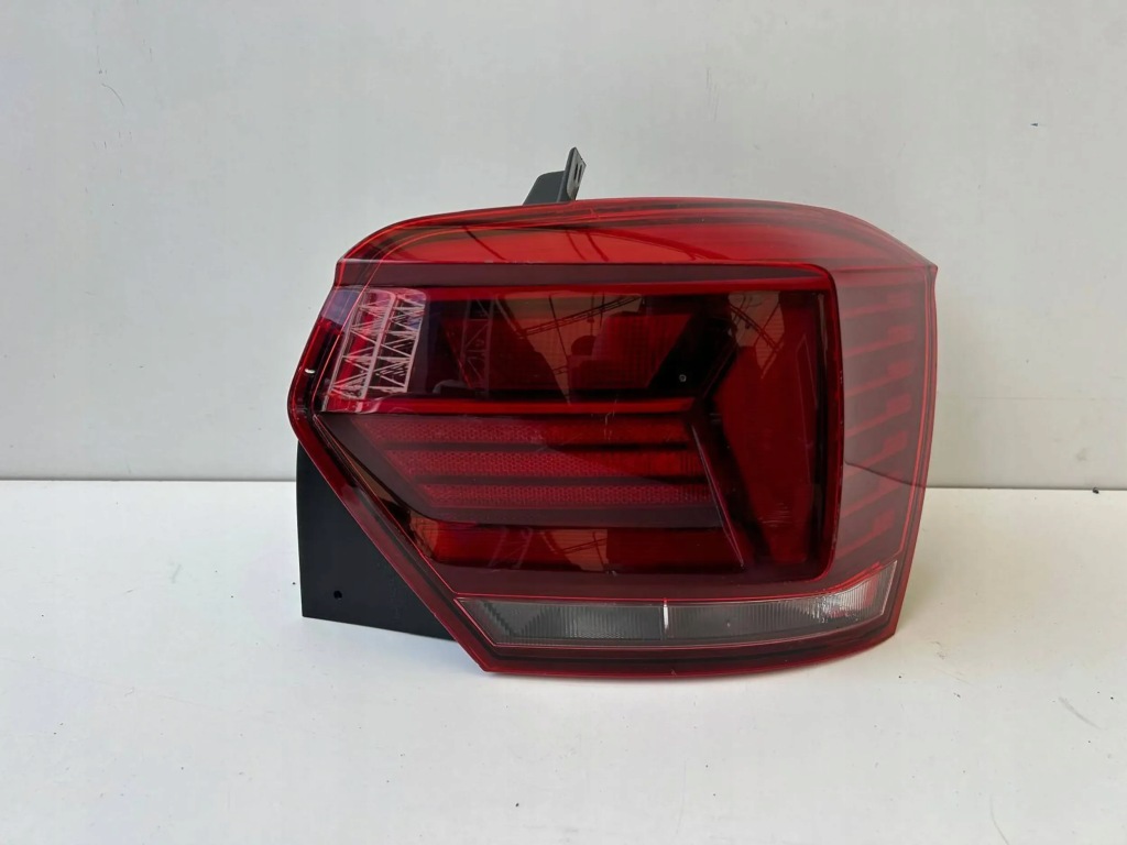 фото №1, Vw polo vi 2g0 лампа правый задняя 2g0945096 b