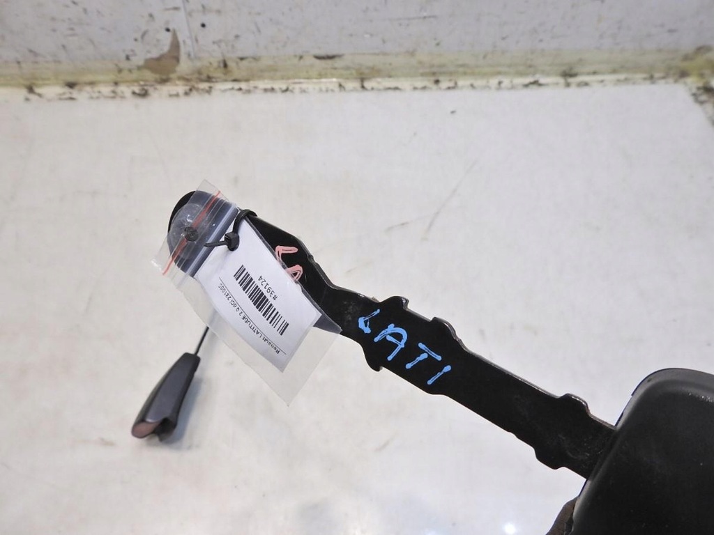 фото №3, Кліпса поперечина безпеки перед renault latitude 888420021r