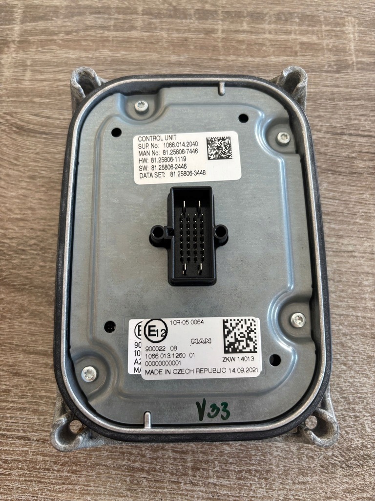 фото №1, Преобразователь света led правая man tg3 81258067446