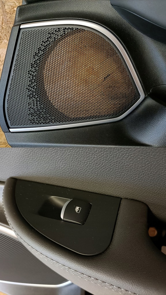 фото №9, Alfa romeo giulia 952 обивка панель дверь правый задняя