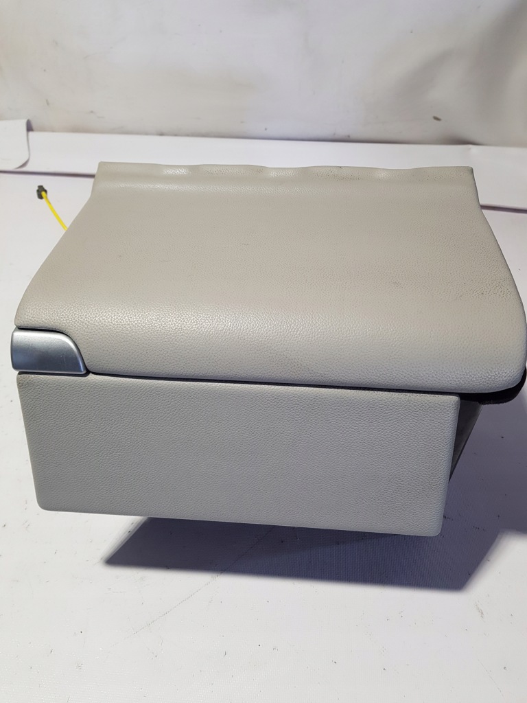 фото №1, Бардачок полиця mercedes sl r230 2308100141