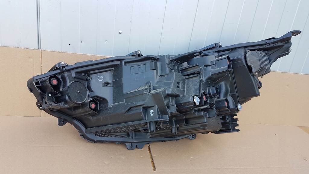 фото №11, Лампа перед правая toyota bz4x full led 22-