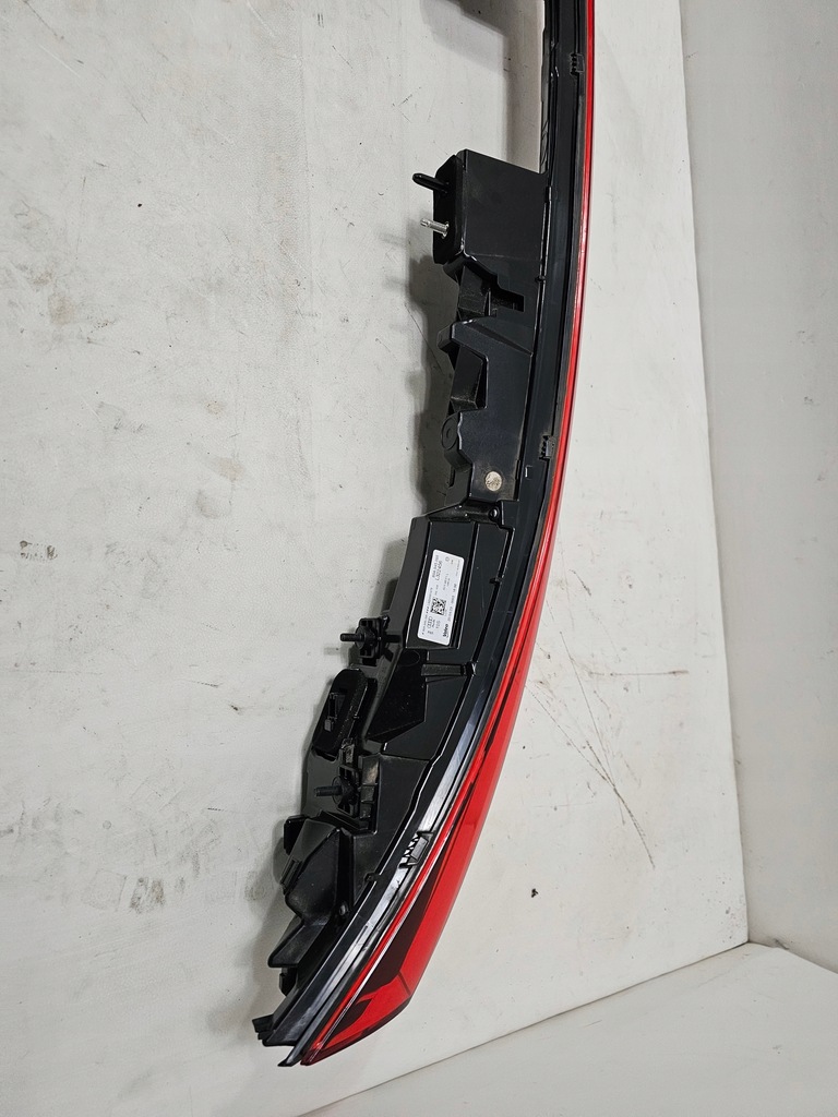 фото №15, Лампа середня задня задня audi q4 e-tron 89a