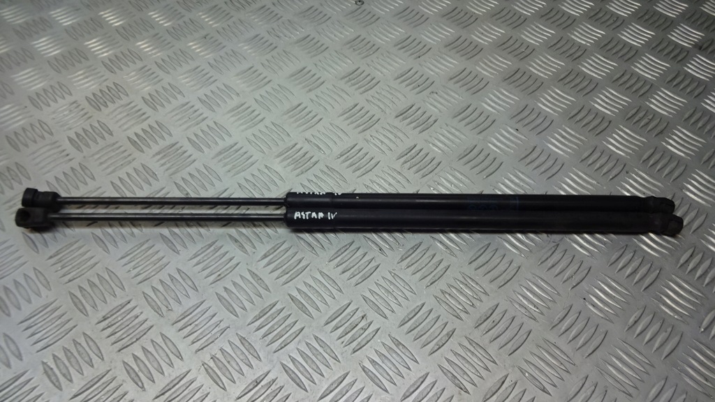 фото №1, Амортизатори кришки задня opel astra j 13258179