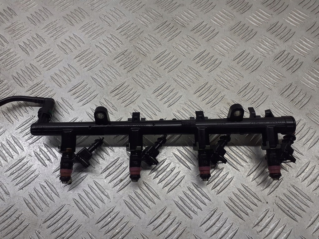 фото №1, Молдинг впрыскная форсунки renault modus 1.6 8200135504e