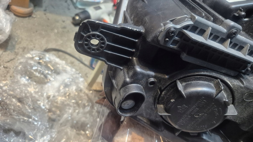 фото №10, Hyundai kona 2 ii лампа фара передня idealna права 92102hf100