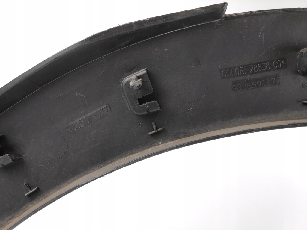 фото №13, Peugeot 3008 ii молдинг накладка крыла правый задняя 9825289077