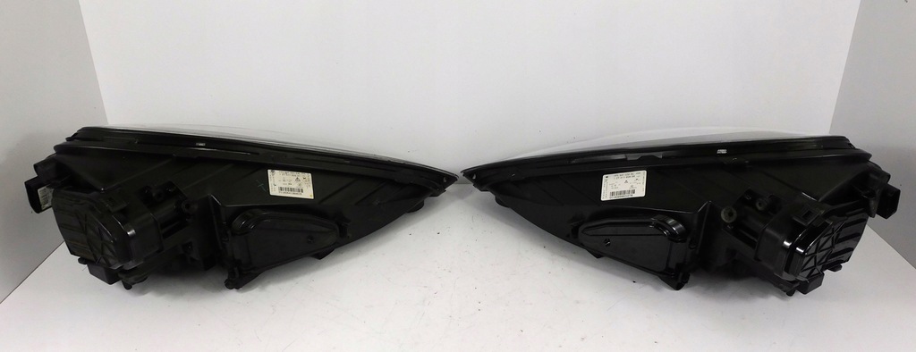 фото №13, Porsche cayenne 7p5 przed lift лампа права ліва