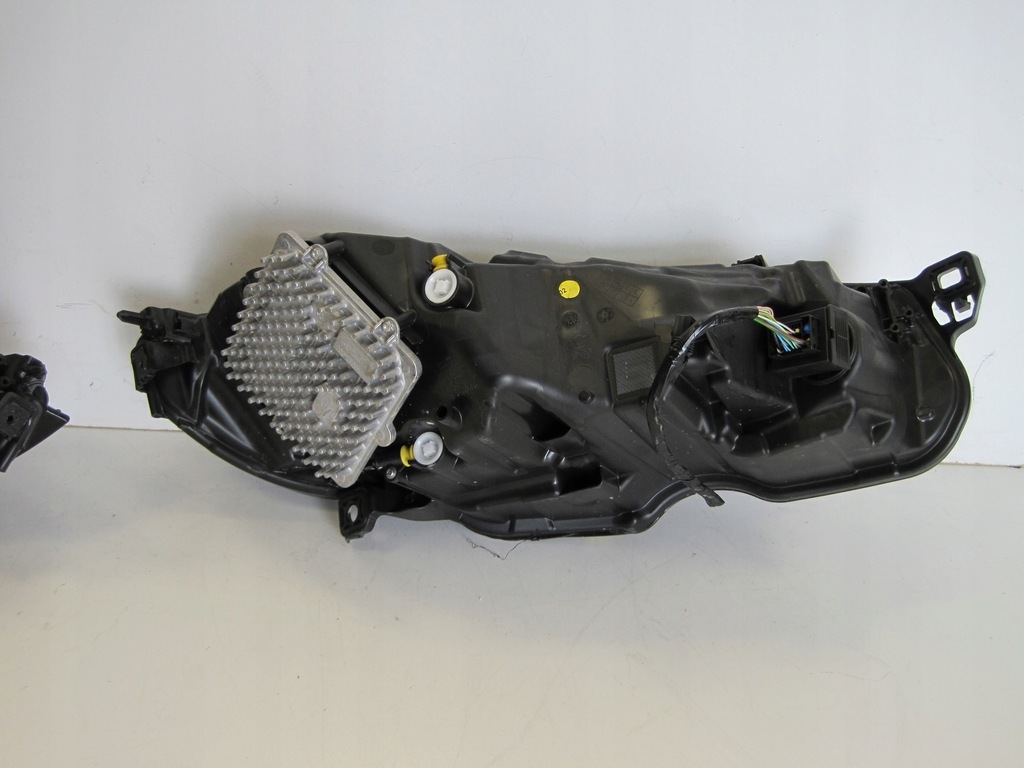 фото №12, Лампа full led jaguar f pace lift mk83-13w029-ee правая