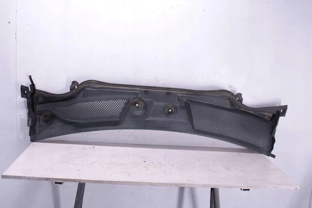 Пластик дворник передних mercedes-benz cla купе c117 a1768300013 Цена