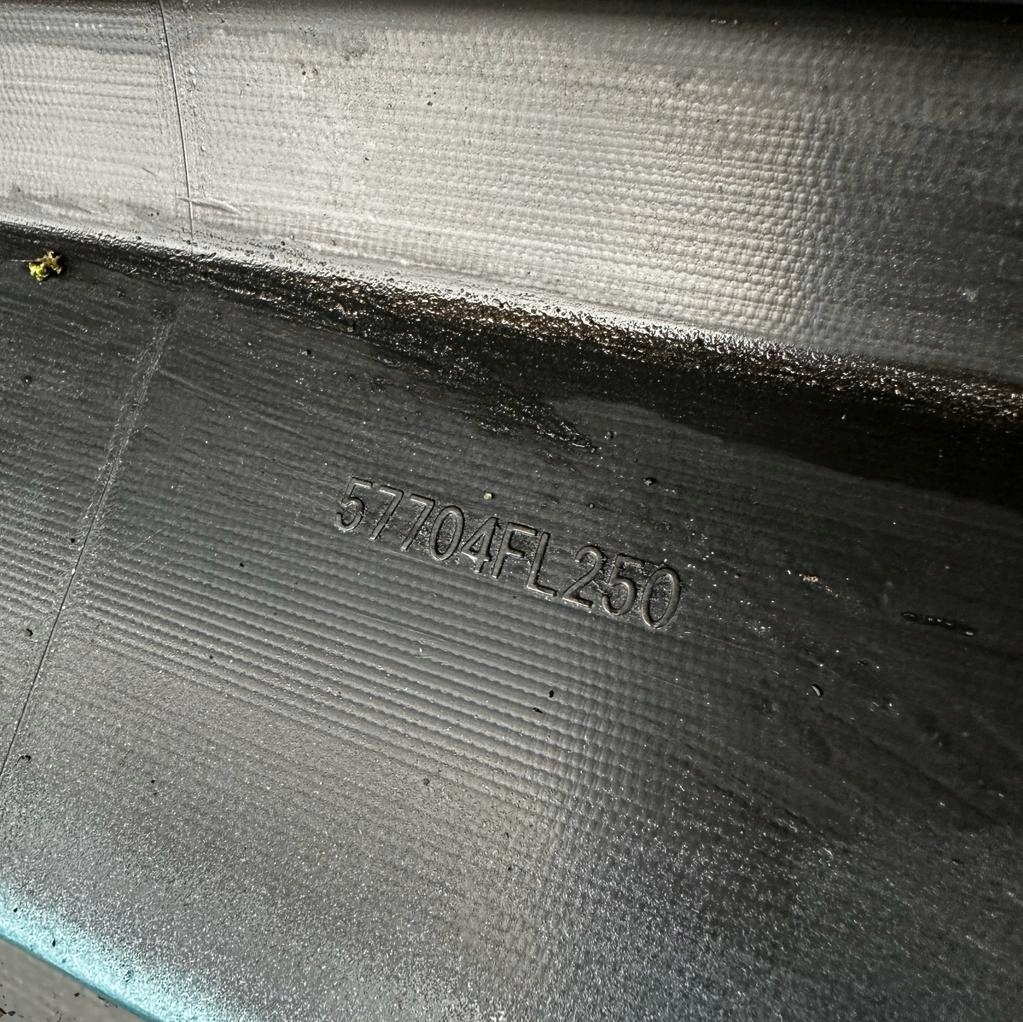 фото №11, Subaru xv ii 2 crosstrek 18- бампер задня задній pdc