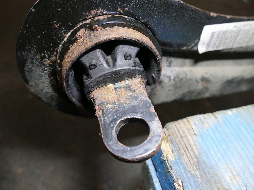 фото №8, Volvo v40 ii підрамник балка підвіска важіль задня