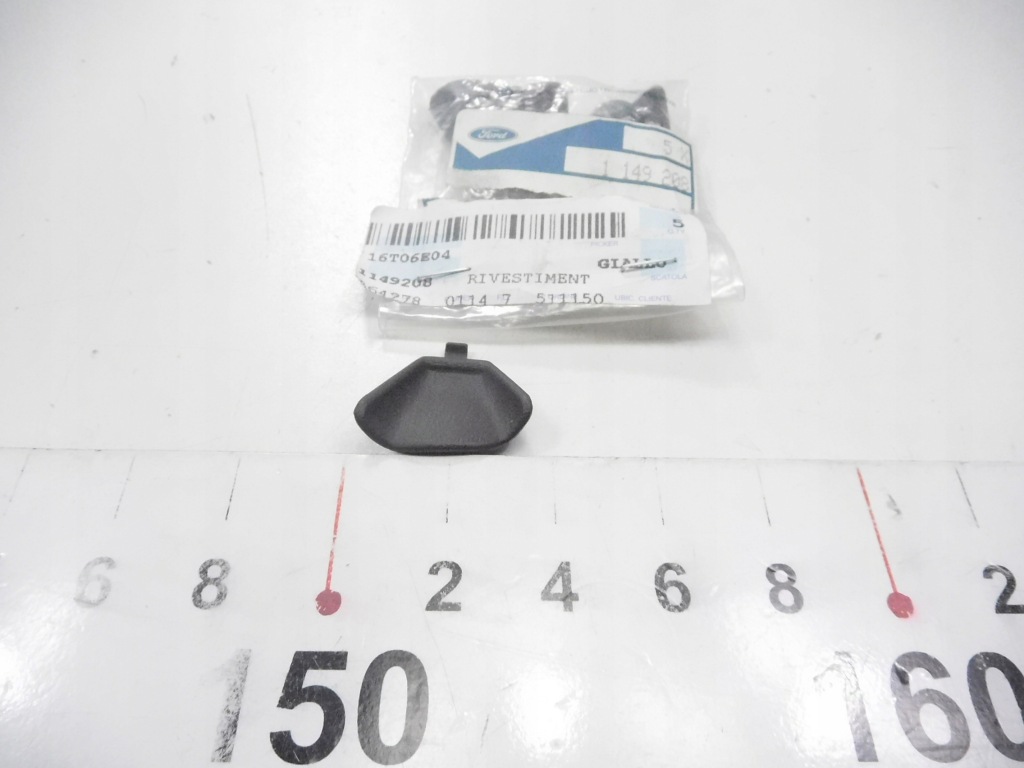 Заглушка порог midnight черный ford focus 99-05 оригинальный номер 1149208 с Разборки