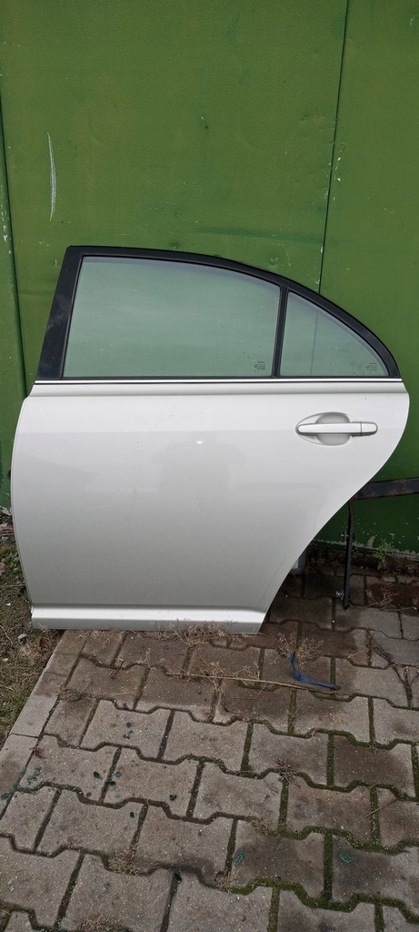 фото №1, Toyota avensis t25 дверь левая задняя 1c0 03-08 hb sedan