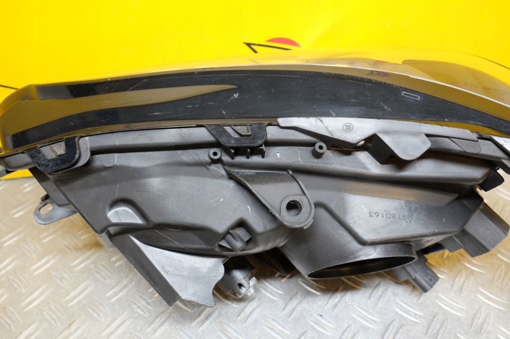 Lexus nx nx200t nx300h 2014- фара фара led r америка Недорого