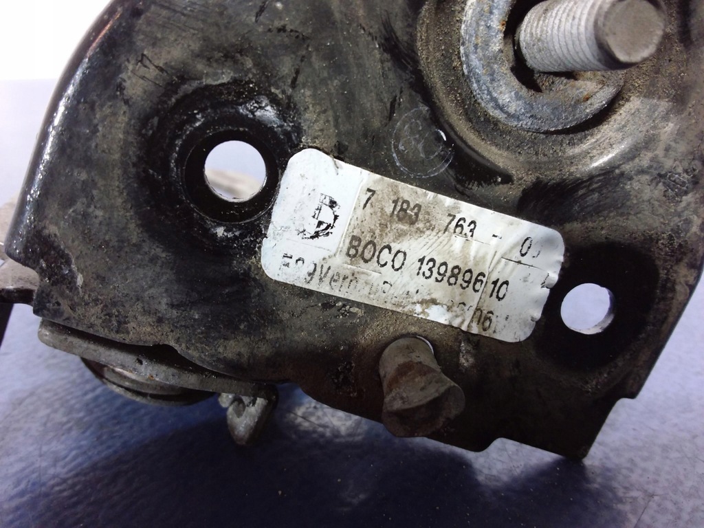 фото №4, Bmw 7 f02 замок крепление засов капот левый 7183763