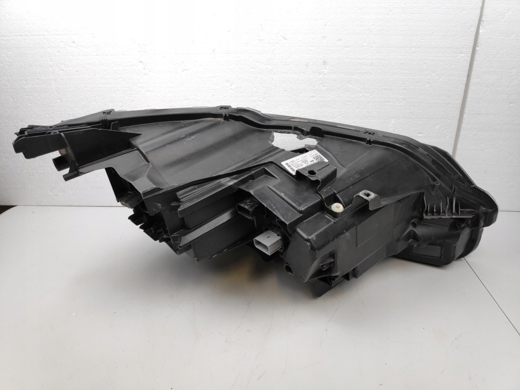 Peugeot 3008 5008 ii рестайлинг  лампа левый перед передняя 89914773 в Украине