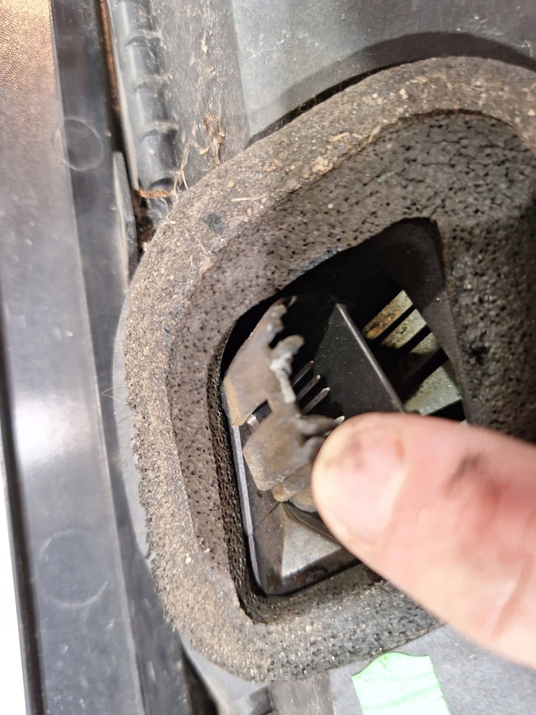 фото №6, Лампа задняя левая 81560-0h060 peugeot 107 08-