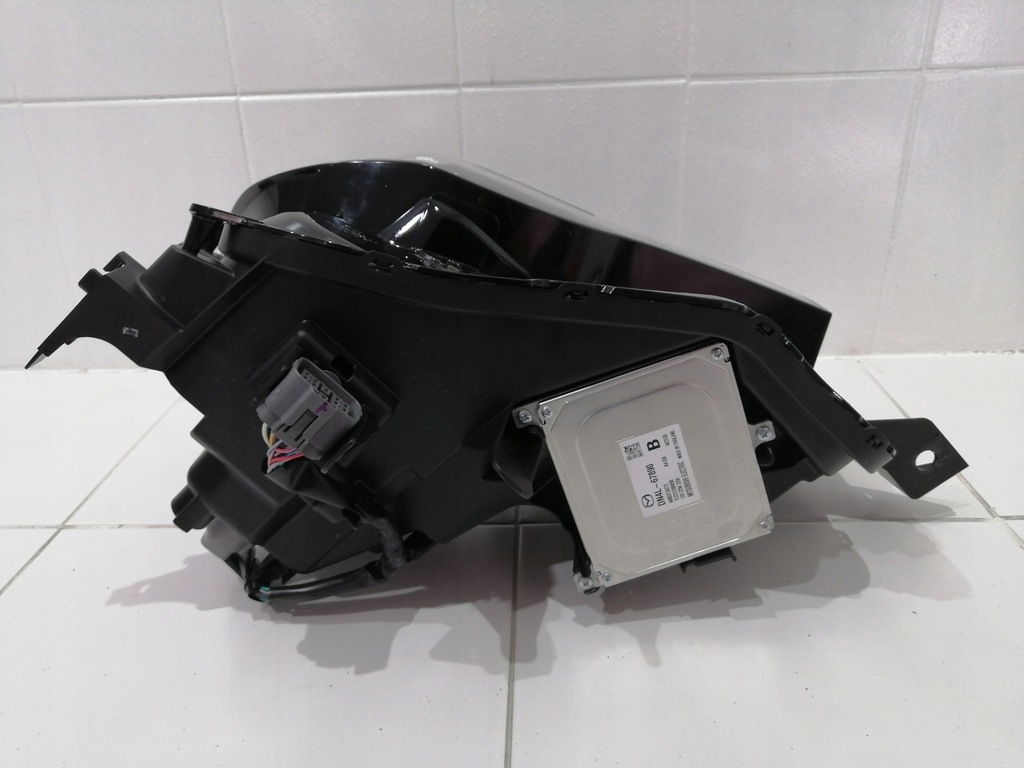 фото №13, Лампа правая przaednia перед mazda mx-30 full led hal 6285