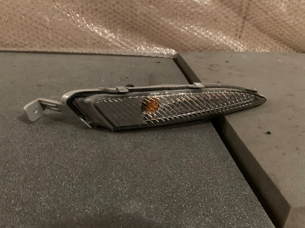 фото №1, Opel astra iv j правый поворотник