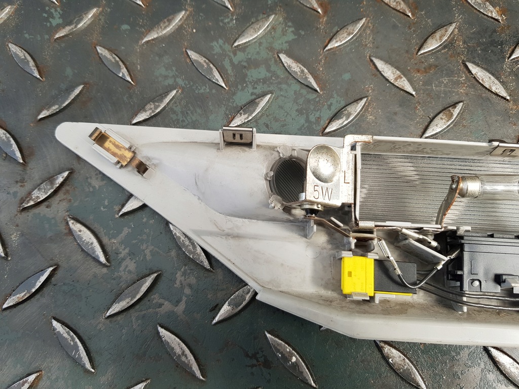 фото №8, Лампа освещение кабины 8 368 843 левая bmw e38