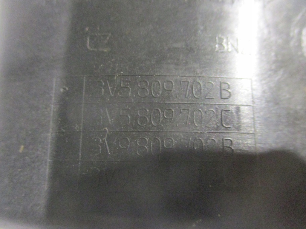 фото №11, Кришка заливної пального привід skoda superb iii hb la7w 510810773 3v5809702b