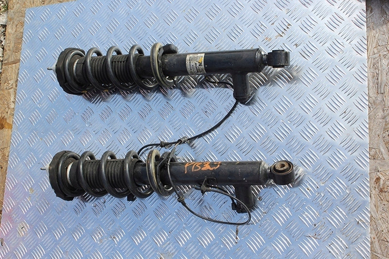 фото №1, Infiniti q60 s 3.0t awd 4x4 амортизатор передний