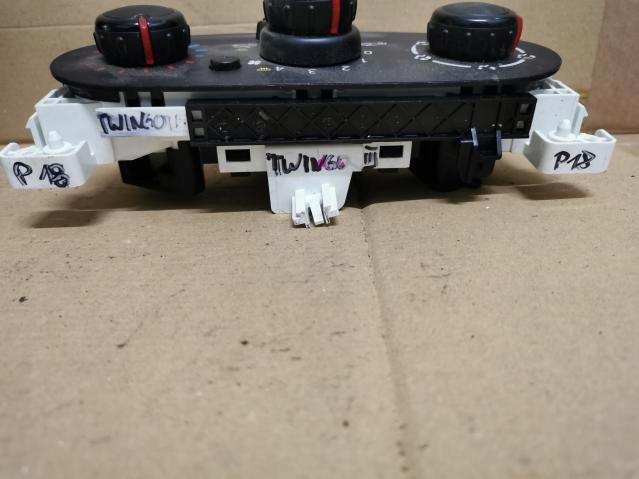 фото №5, Панель обдув renault twingo ii 07-14 eu