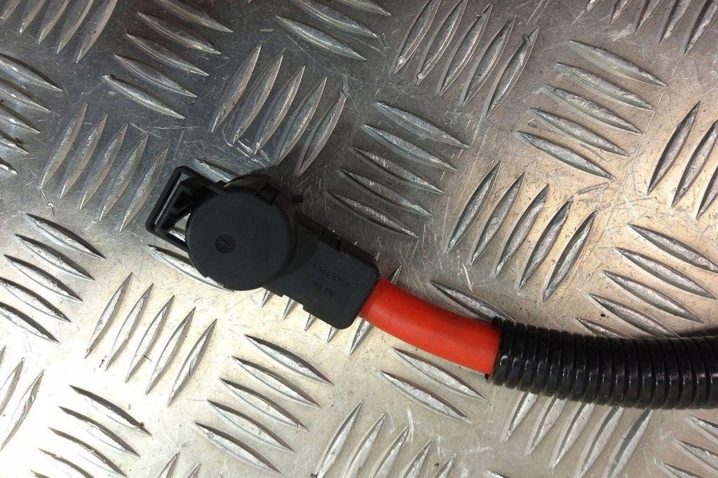 фото №10, Клемма плюсовая bmw 7 e65, e66, e67 6900571 3.6l бензиновый 270kw 2003