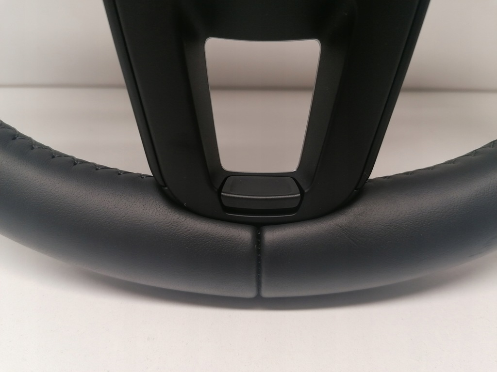 фото №13, Porsche macan 95b воздуховод кожаный оригинал