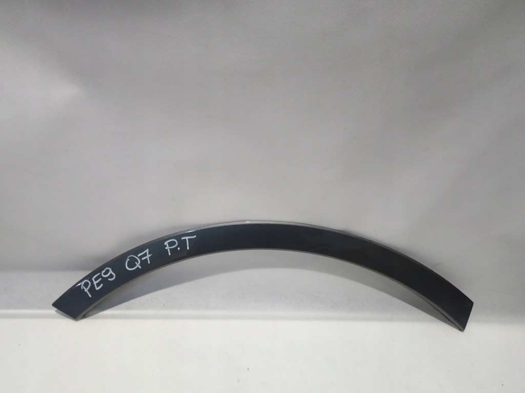 фото №1, Audi q7 молдинг крыла правая задняя 4m0853818a