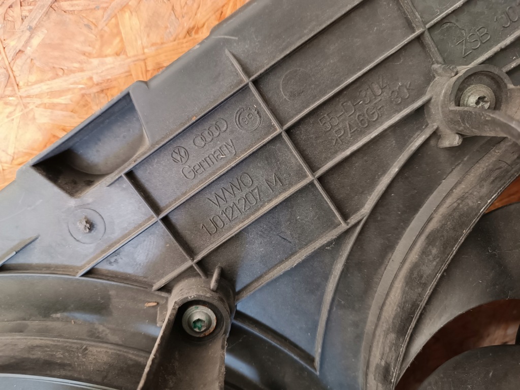 Вентиляторы радиатора audi a3 golf iv skoda octavia 1 1.6 1j0121207m с Разборки