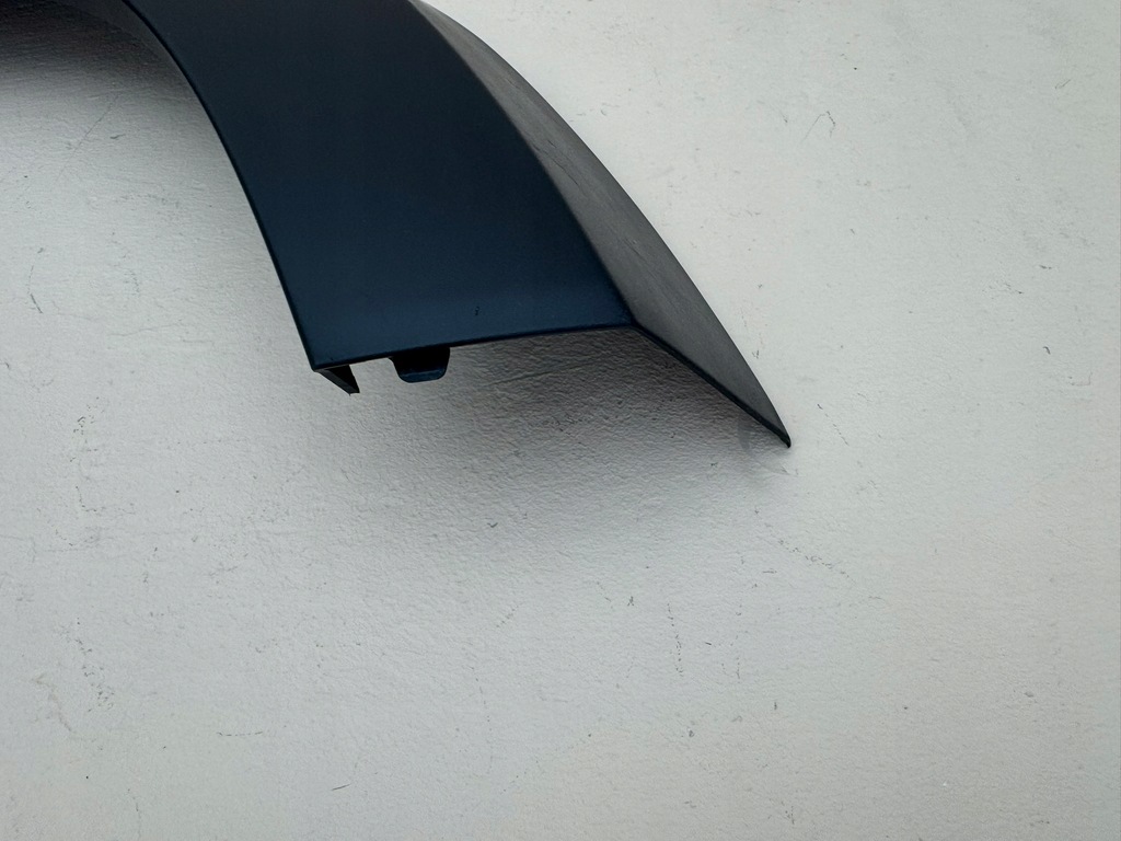 фото №9, Land rover defender l663 20r- молдинг крыла правый перед правая l8bm-16a074