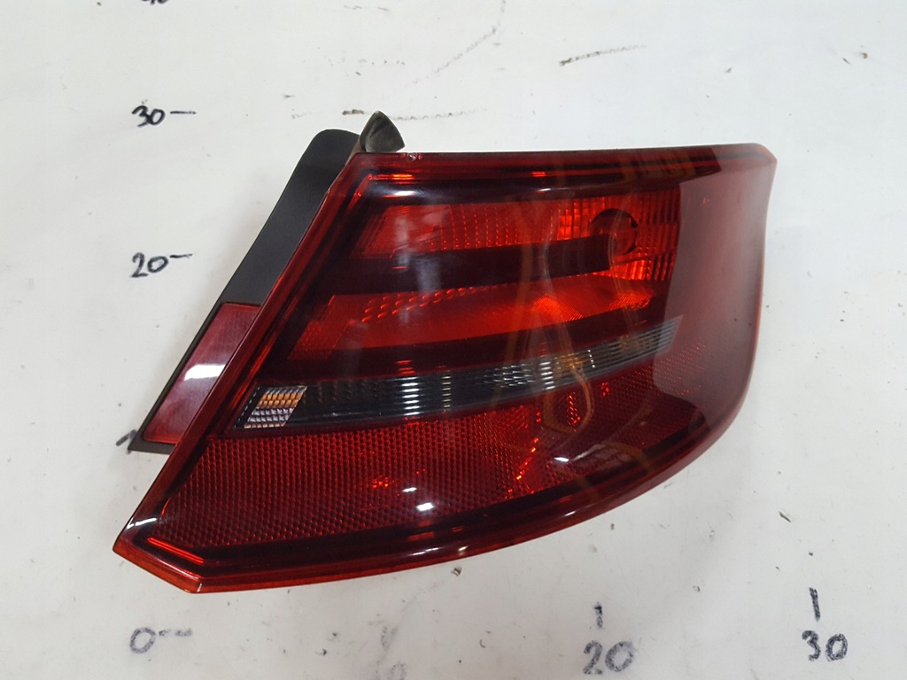 фото №1, Audi a3 8v 13r- лампа права задня sportback