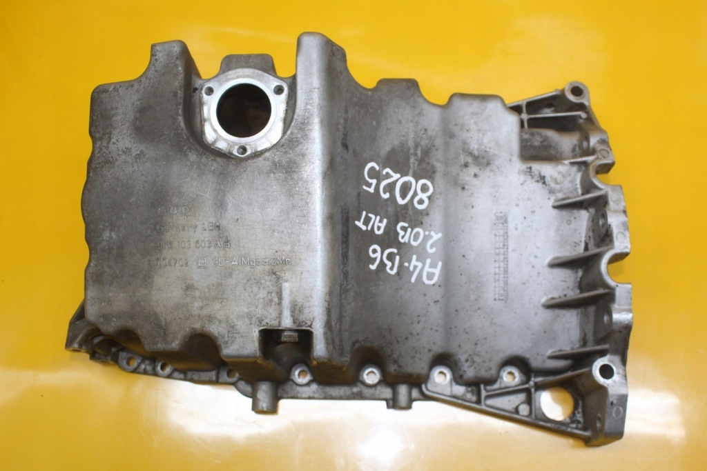 Поддон масляная audi a4 b6 vw seat skoda 2.0 alt 06b103603ah Недорого