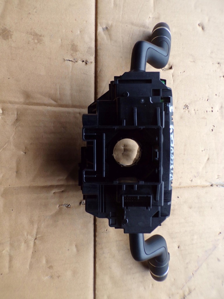 фото №15, Перемикач комбінований bj32-3f972-db discovery v