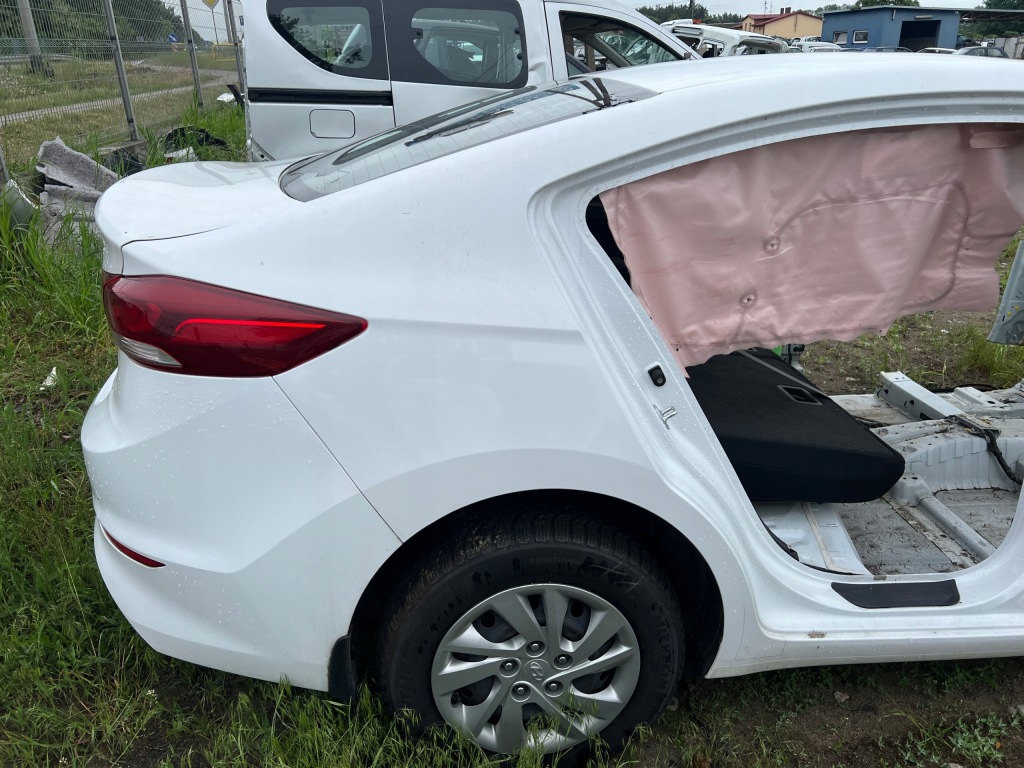 фото №1, Hyundai elantra vi 16- четверть правый задняя крыло