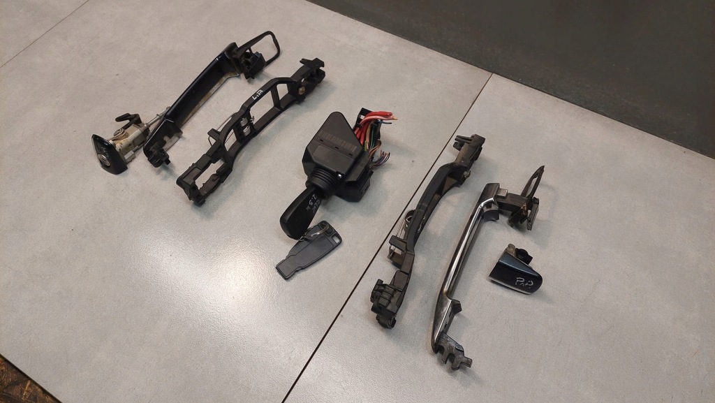 фото №12, Замок зажигания ключ вкладка ручка mercedes clk c208