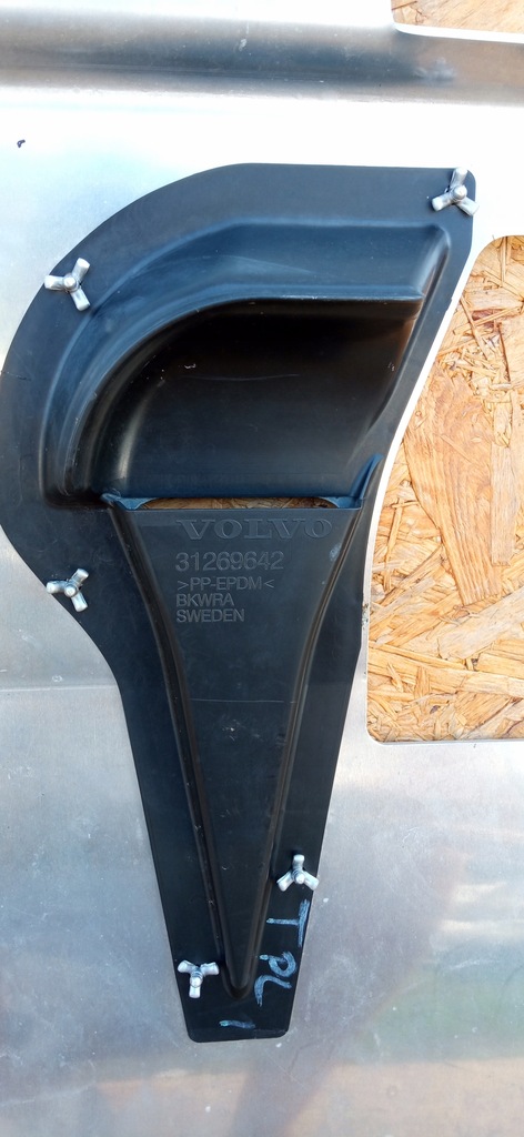 фото №9, Volvo v50 s40 c30 c70 плита захисна захист алюмінієва pod двигун 31269431