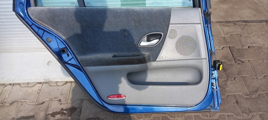 фото №12, Дверь левая задняя renault laguna 01r kombi