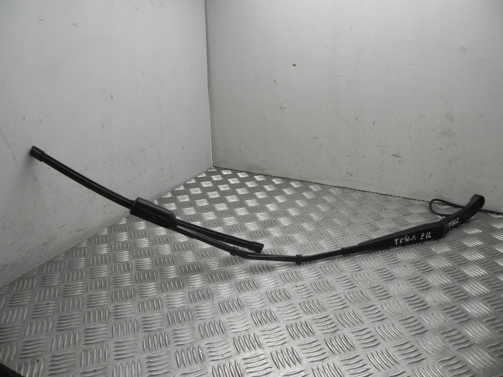 фото №1, Важіль двірники tesla model y 2022 149024900c