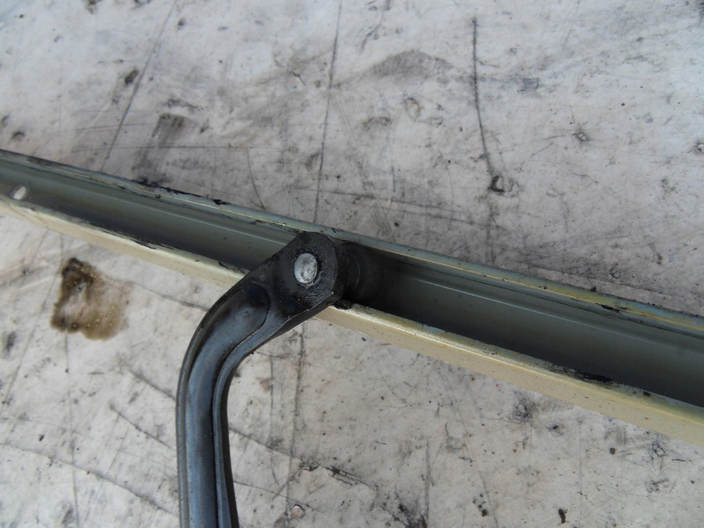 фото №3, Expert ii 06-16 направляющая направляющая правая верхний ролик