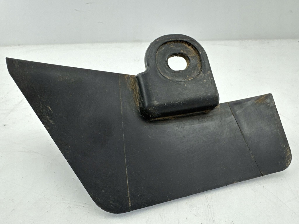 фото №5, Toyota yaris cross 2023 задняя сторона левая брызговики задние