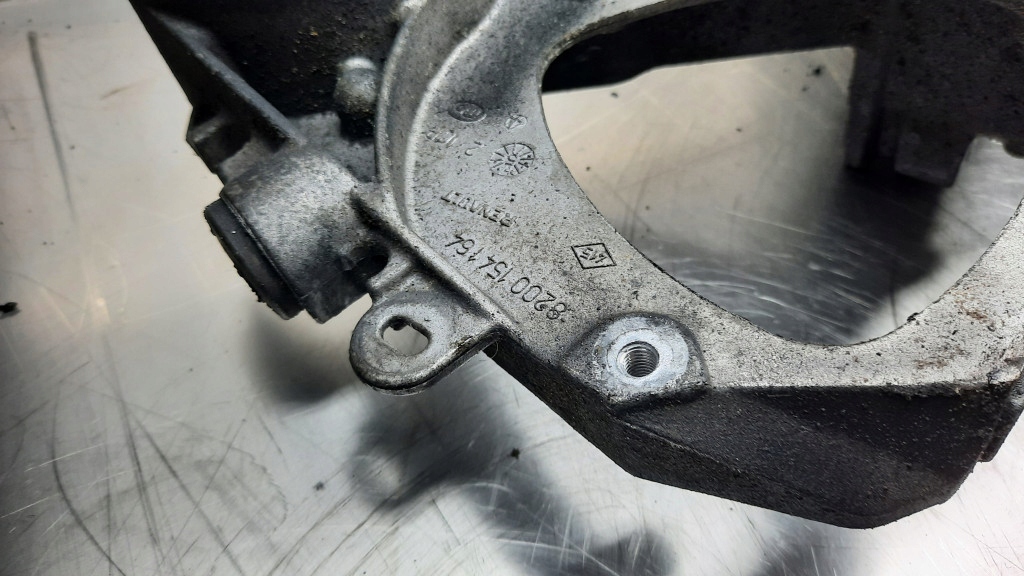 фото №15, Кронштейн двигуна 8200154164 renault espace iv 2.2 dci