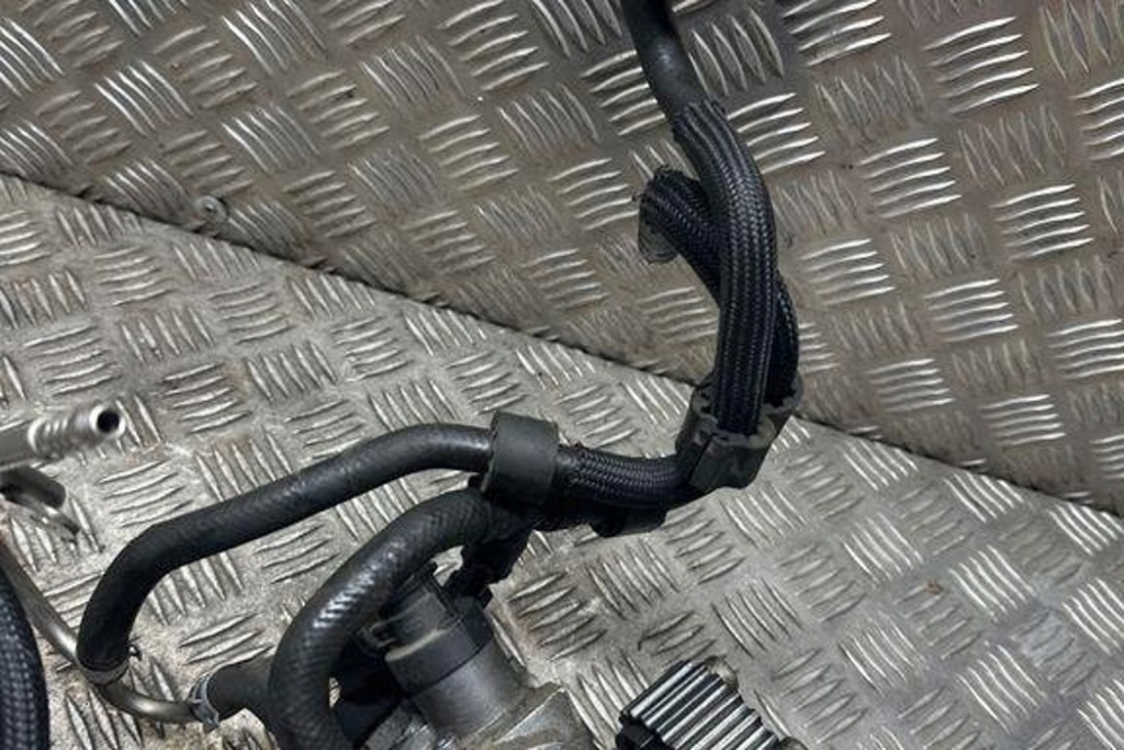 фото №13, Комплект форсунок vw tiguan 5n_ 03l130277 2.0l дизель 81kw 2014