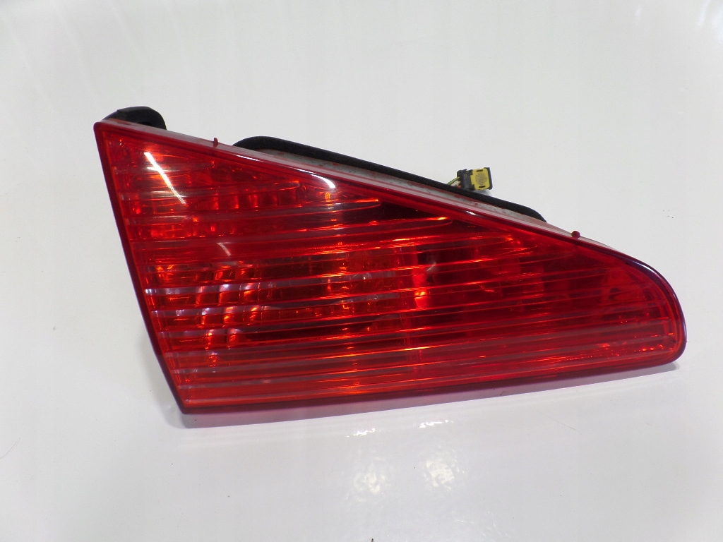 фото №1, Peugeot 607 лампа задня w кришка багажника